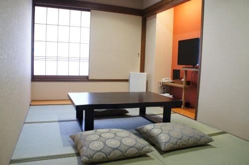 Japanese-Style Quadruple Room with Shared Bathroom - Non-Smoking