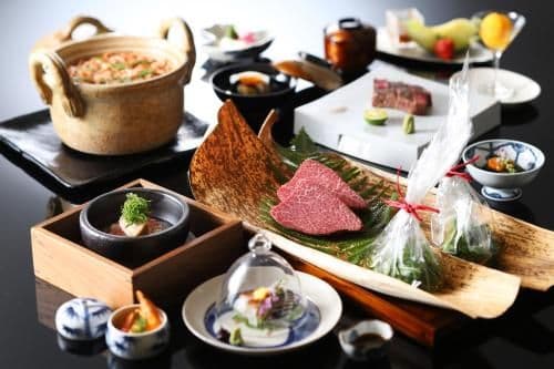 Suite with Tatami Area and Open-Air Bath - Non-Smoking (Ginsen)