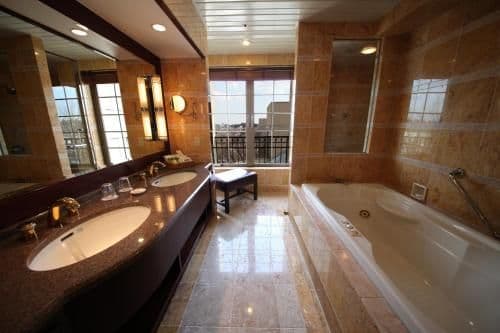 Junior Suite with Spa Bath