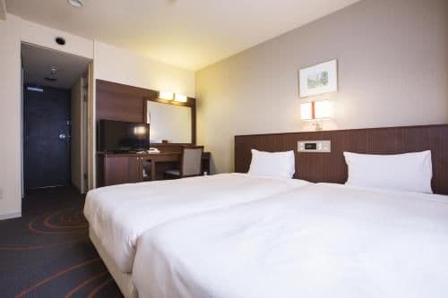 Small Twin Room - Non-Smoking