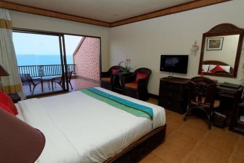 Deluxe Double or Twin Room with Sea View