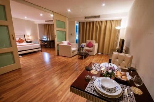 Deluxe One-Bedroom Suite