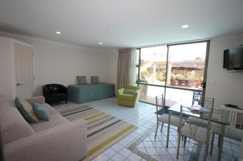 Deluxe One-Bedroom Suite