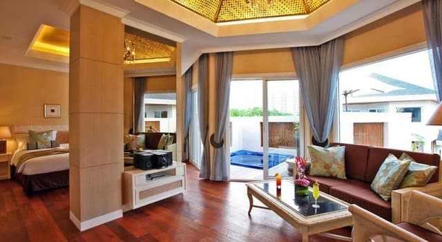 VILLA WITH JACUZZI