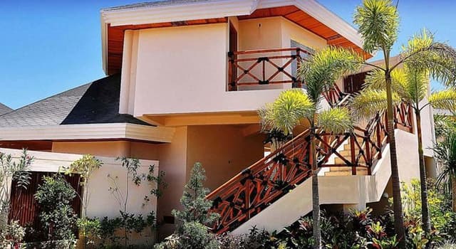 VILLA WITH JACUZZI