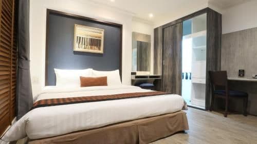 Deluxe Suite