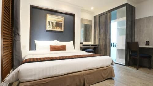 Deluxe Suite
