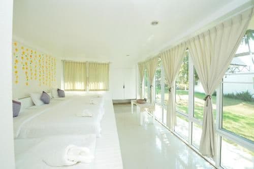 Deluxe Family Bungalow - Beach Front