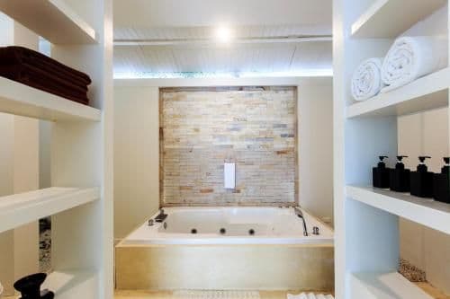 Pool Access Villa