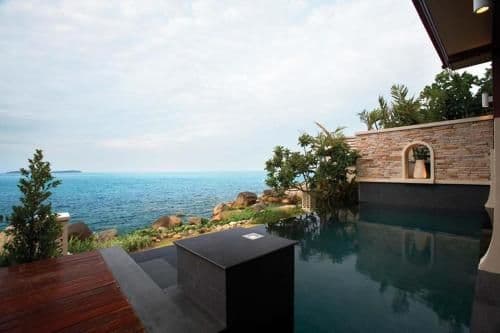 Sea Front Villa with Private Pool