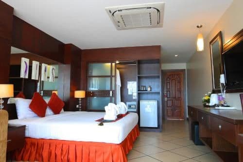 Deluxe Double or Twin Room