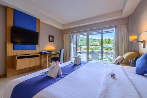 Grand Deluxe Double or Twin Room with Pool Access