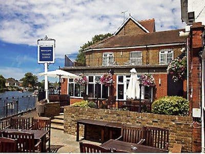 Mercure London Staines Mercure London Staines