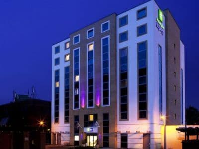 Holiday Inn Express Watford Junction