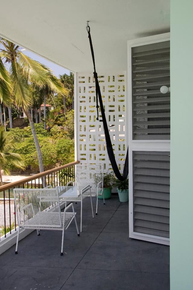 SUITE MALE ROOM