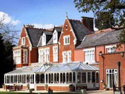 Hilton St Anne's Manor, Bracknell
