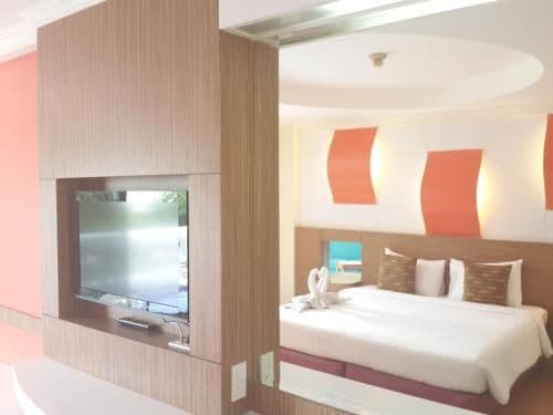 Deluxe Double or Twin Room