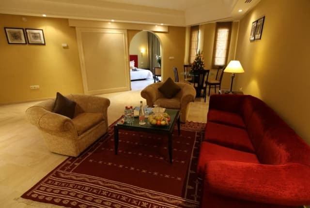 JUNIOR SUITE EXECUTIVE