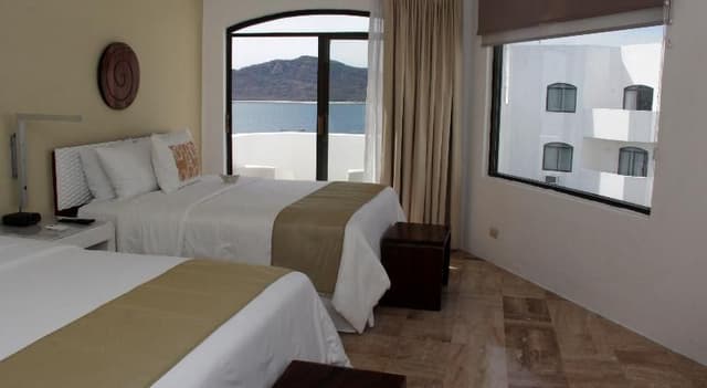 DOUBLE QUEEN SIZE BED