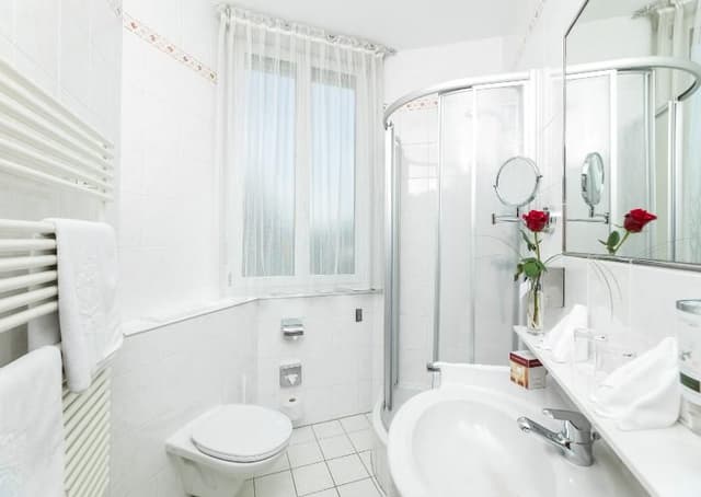 DOUBLE ONE BEDROOM