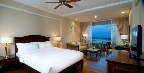 Luxury Club King Room with Executive Lounge Access