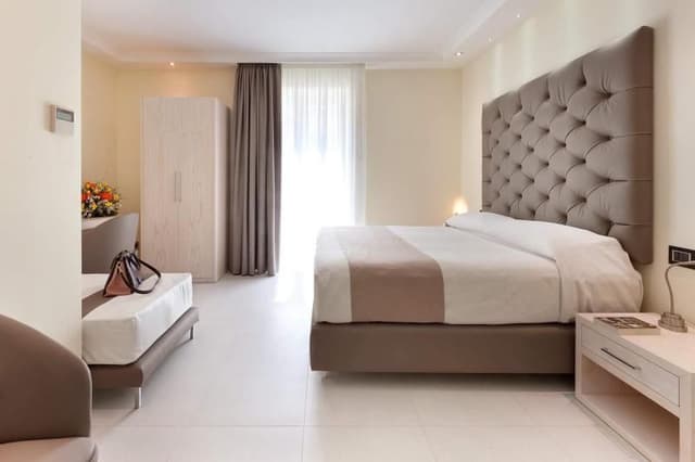 JUNIOR SUITE CAPACITY 4