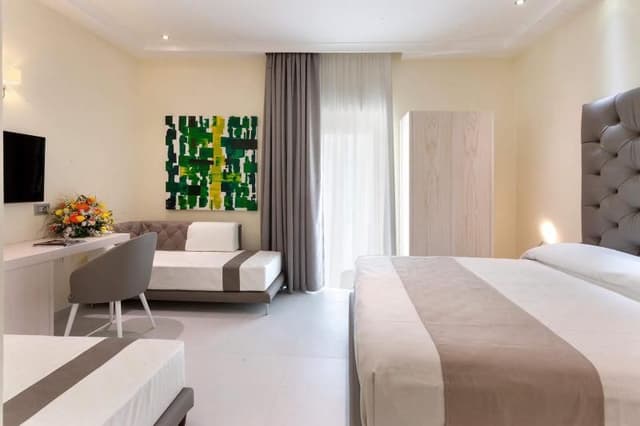 JUNIOR SUITE CAPACITY 4