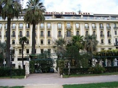 B4 Nice Plaza Hotel