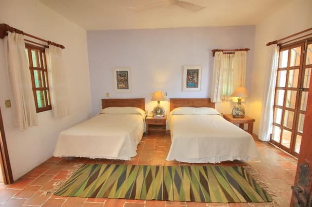 DOUBLE TWO BEDS