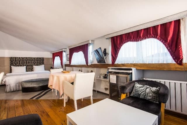 SUITE EXECUTIVE