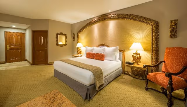 SUITE KING SIZE BED