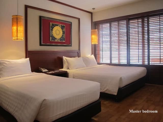 FAMILY ROOM TWO BEDS