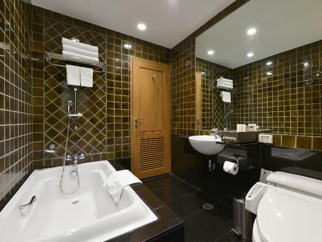 SUITE TWO BEDROOMS