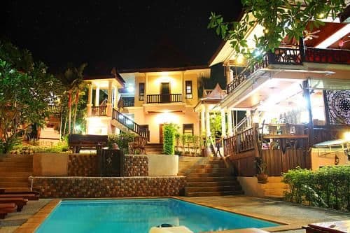 Villa with Garden View