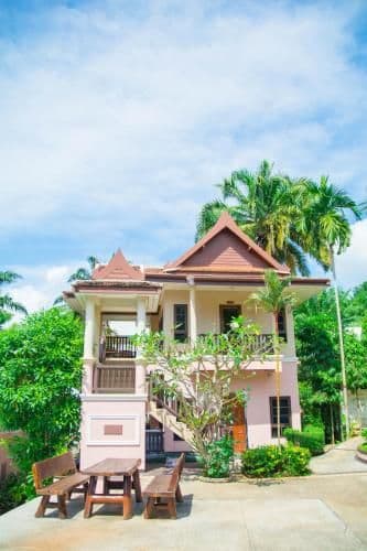 Villa with Garden View