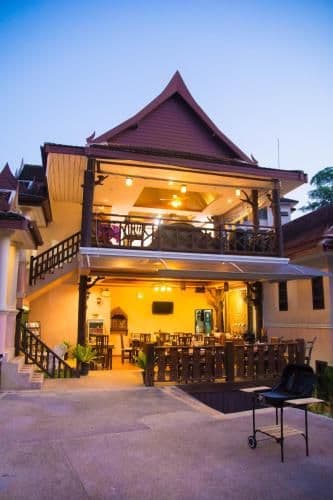 Villa with Garden View