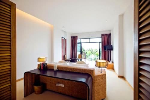 Grand Deluxe Jacuzzi Ocean View