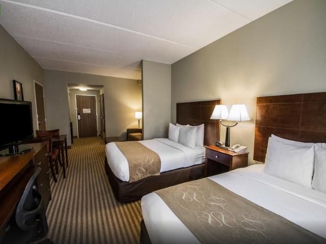 SUITE TWO QUEEN BEDS