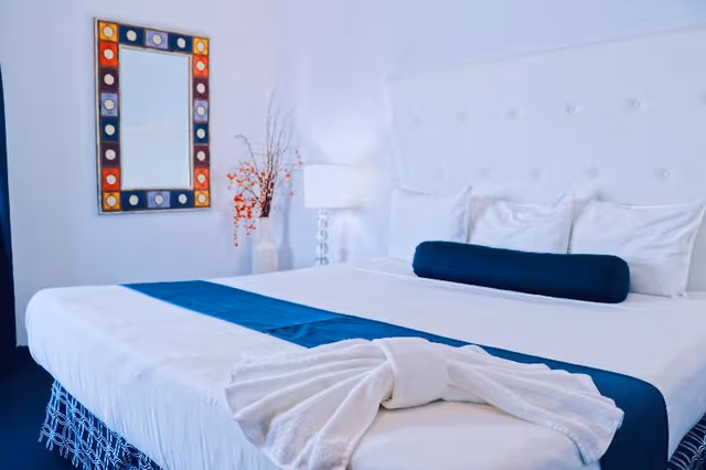 DOUBLE KING SIZE BED