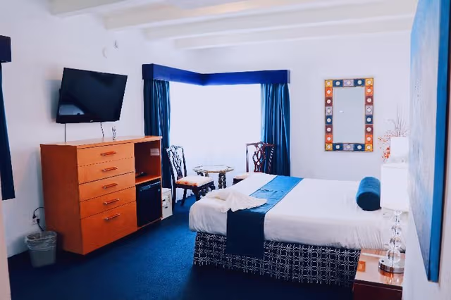 DOUBLE PREMIUM KING BED
