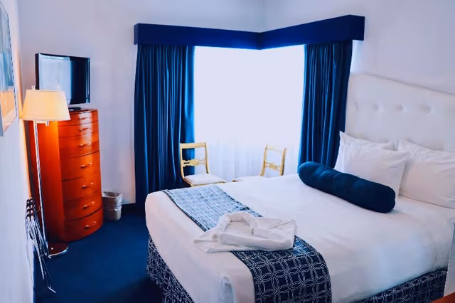 DOUBLE PREMIUM QUEEN BED