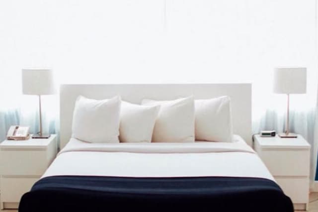 DOUBLE QUEEN SIZE BED