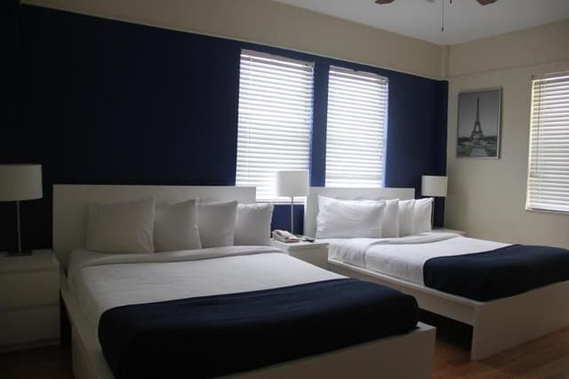 DOUBLE TWO BEDS
