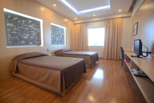 Grand Deluxe Twin Room