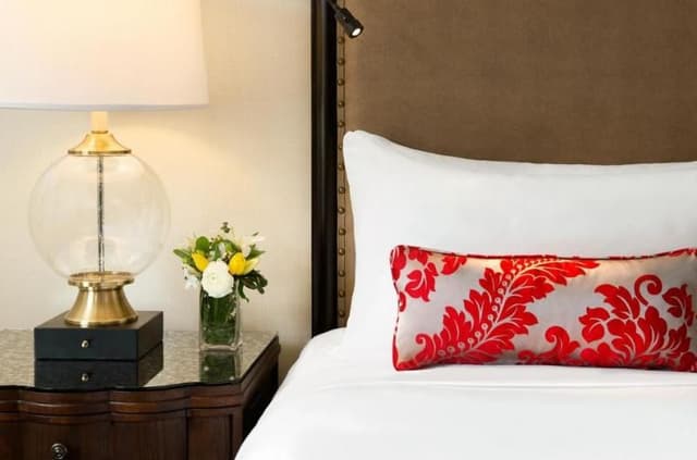 SUITE ONE BEDROOM