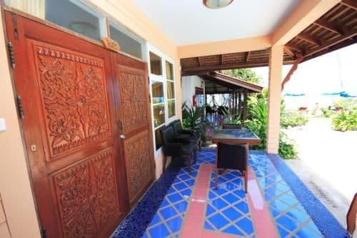 One-Bedroom Suite with Sea View