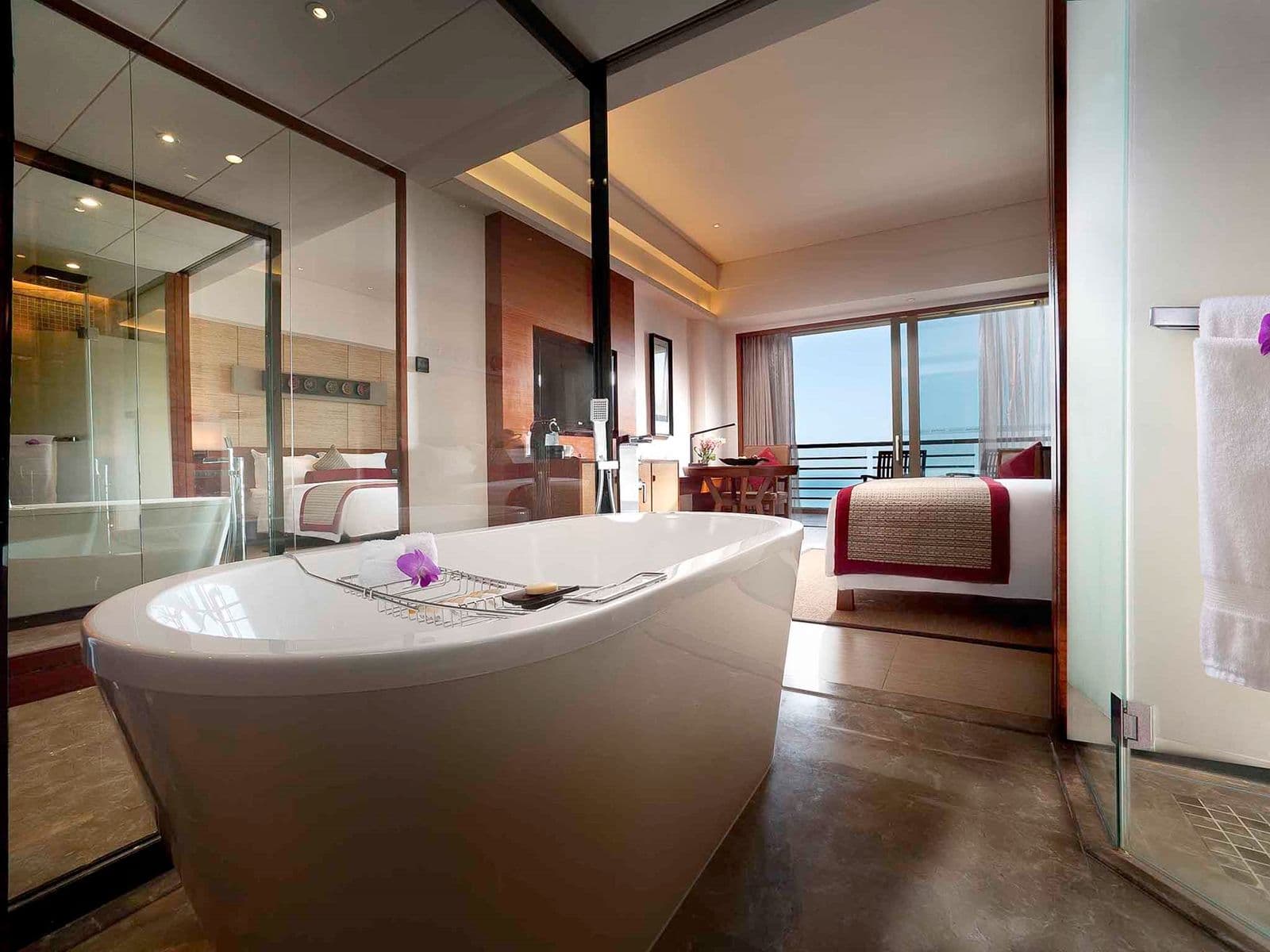 Pullman Oceanview Sanya Bay Resort & Spa