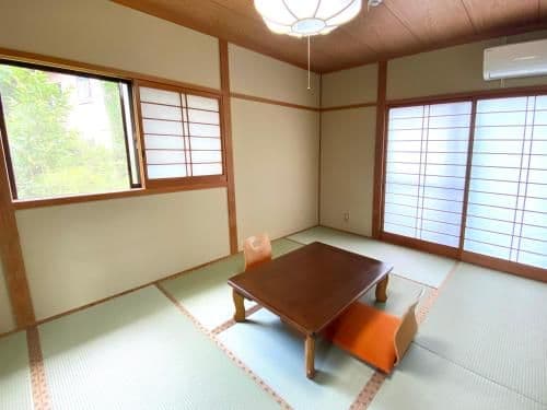 Japanese Style Room with Shared Bathroom