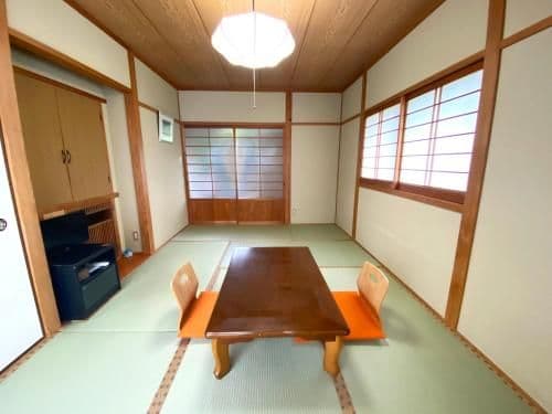 Japanese Style Room with Shared Bathroom