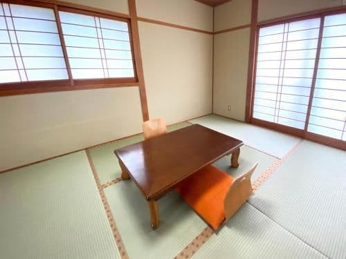 Japanese Style Room with Shared Bathroom
